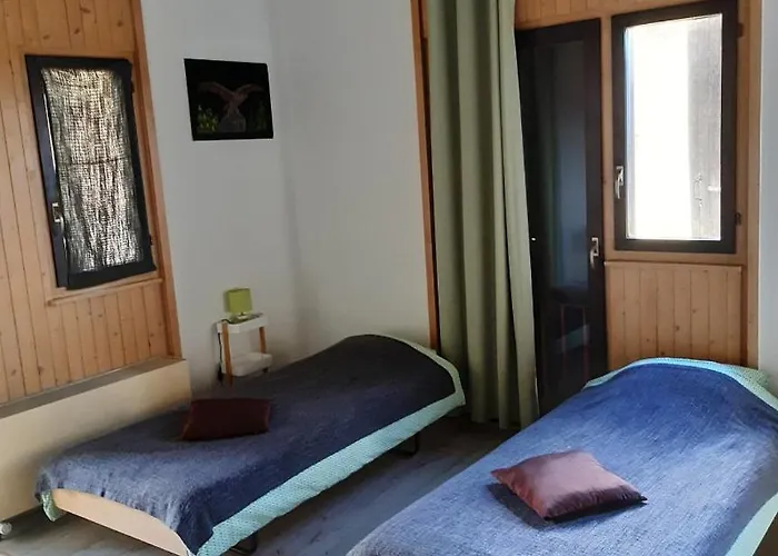 Attic Montana-aminona 14 Days Minimum Apartamento